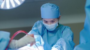 Bà Hoàng Cự Tháp - The Queen of  Castle