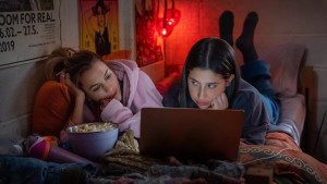 Bạn Cùng Phòng - Roommates