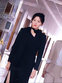 Chị Gái Năm Mươi Xinh Đẹp và Ngầu - 五旬姐姐又美又飒