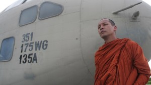 Đại Náo Cửa Phật 3 - The Monk And The Mafia