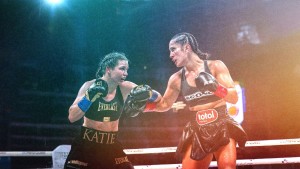 Đếm Ngược: Taylor Vs Serrano