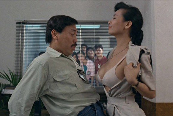 Phim Sư huynh trúng tà - Look Out Officer PhimChill Vietsub (1990)