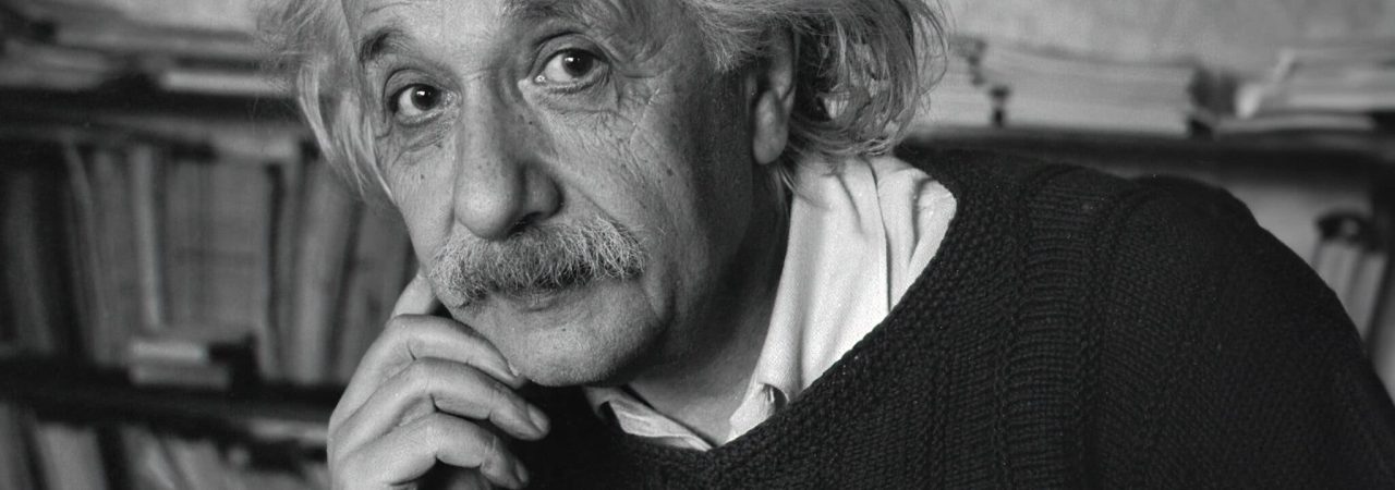 Poster of Einstein và trái bom